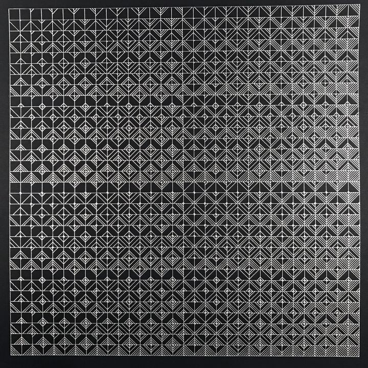 Oblique lines, alternating, silver on black, in sequence